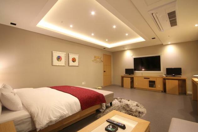 IB Hotel - Photo2