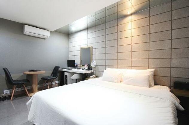 JUN Motel - Photo2