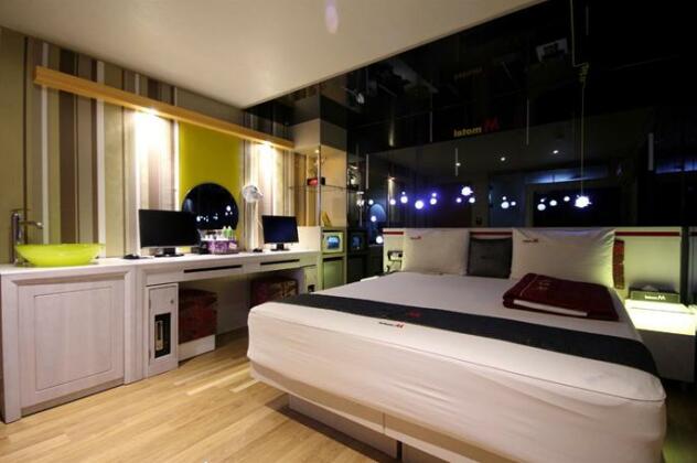 M Motel Seomyeon - Photo2