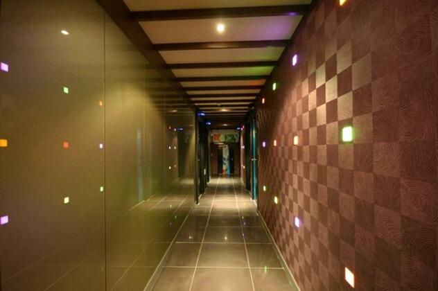 M Motel Seomyeon - Photo5