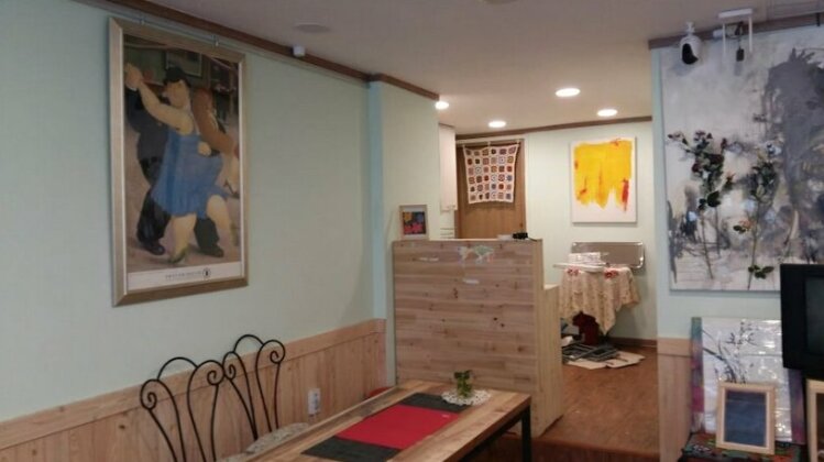 MK Guesthouse - Photo2