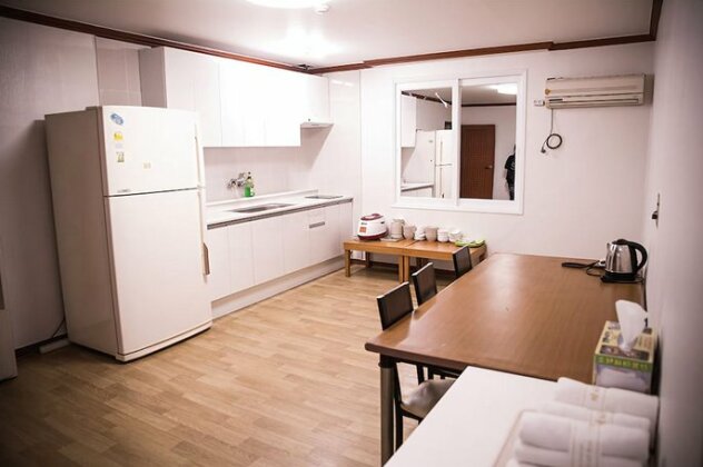 Picasso Motel Haeundae - Photo5