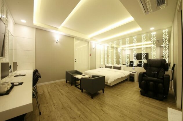 Premium AVA Hotel - Photo5