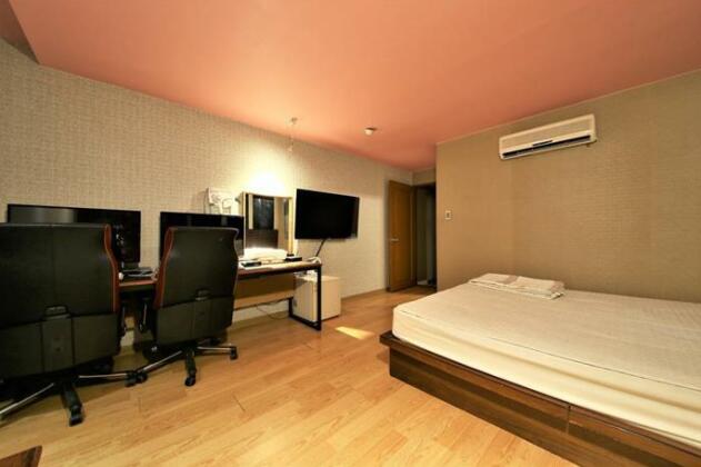 Sasang J - Photo3
