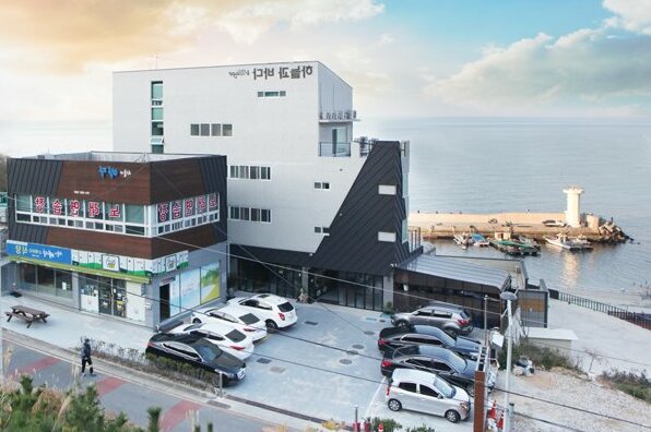 Sky & Ocean Village - Photo2