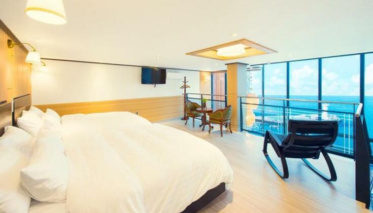 Sun & Moon Poolvilla - Photo3
