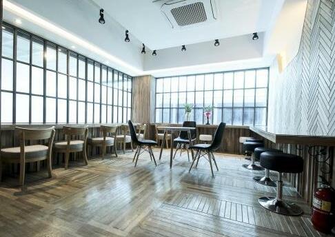 V Hotel Gangseo-gu Busan - Photo2