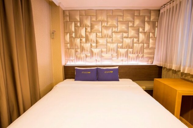 Central Hotel Changwon - Photo4