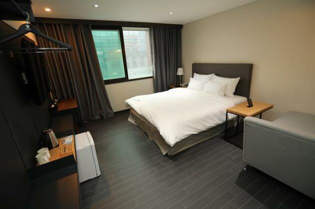 The First Hotel Changwon - Photo3