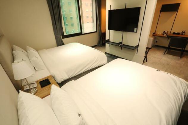 The First Hotel Changwon - Photo4