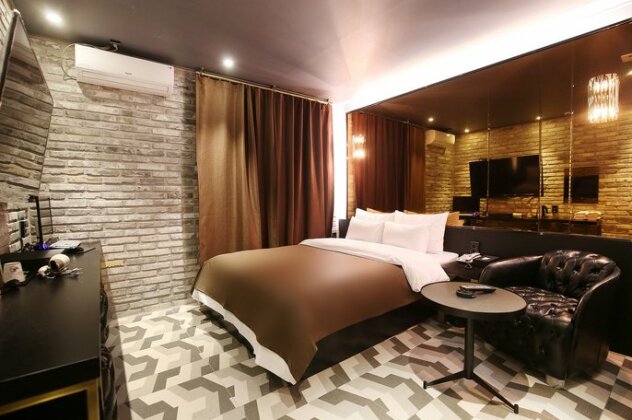A-Vant Hotel - Photo2