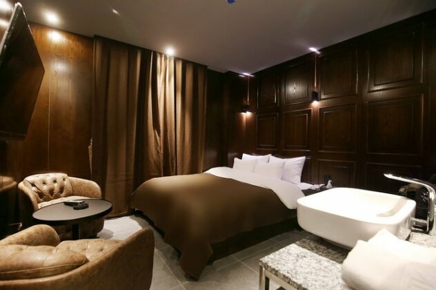A-Vant Hotel - Photo4