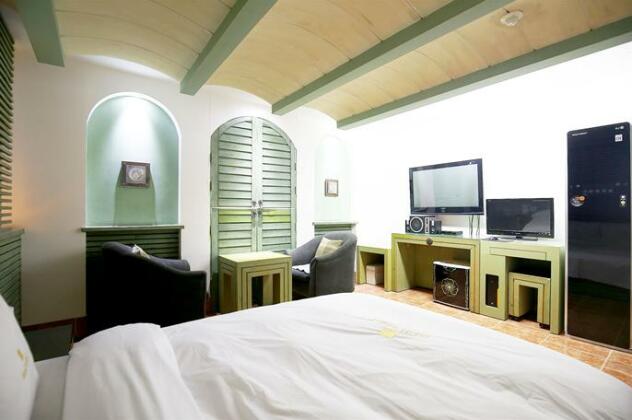 Tokyo Motel - Photo2