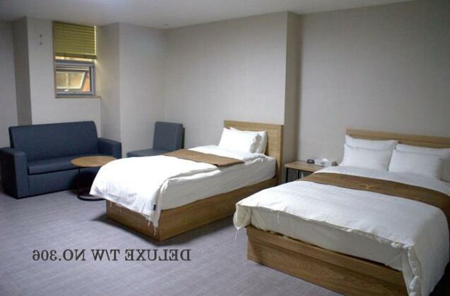 Business Y Hotel - Photo3