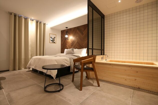 Cheongju Hotel Alma - Photo4