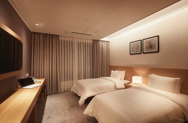 H Hotel Sejong City - Photo3