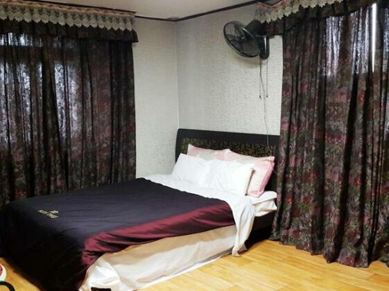 Hilton Park - Photo3