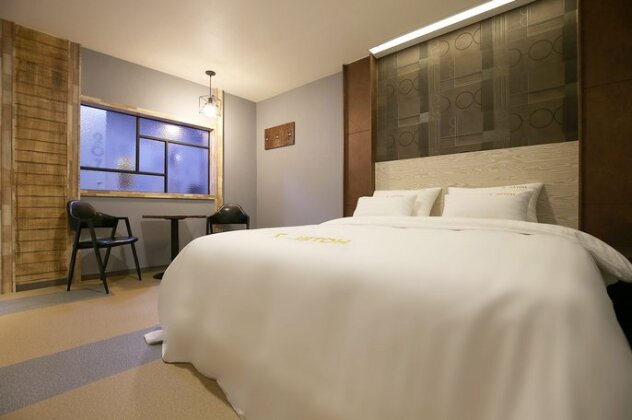 Hotel 7 Cheongju - Photo4
