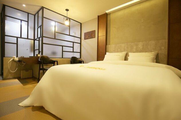 Hotel 7 Cheongju - Photo5