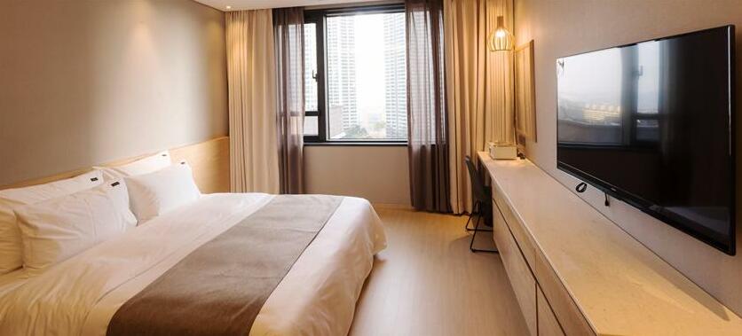 Hotel Lacky Cheongju - Photo5