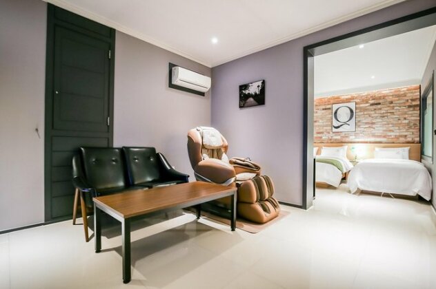 Yello Hotel - Photo2