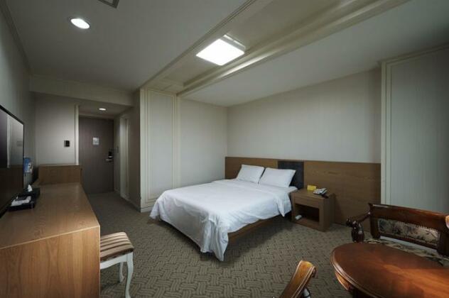 Benikea Chuncheon Bears Hotel - Photo4