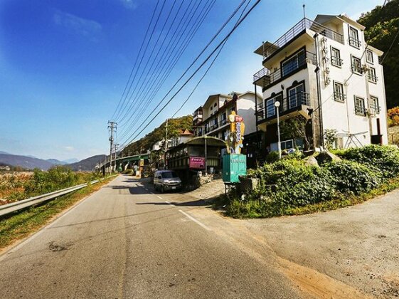 Chuncheon Beautiful House Pension - Photo2