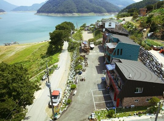 Chungju Lake Pension - Photo2