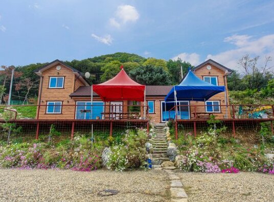 Chungju View Pension