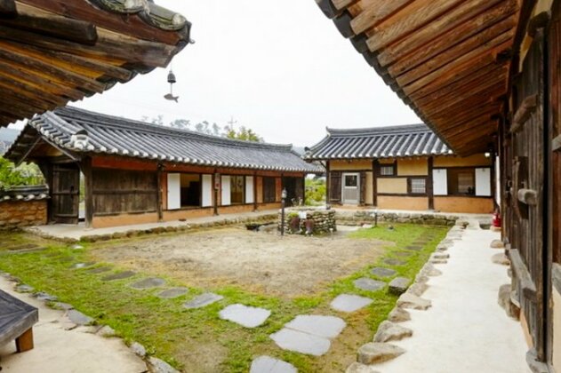 Wild Flower Hanok