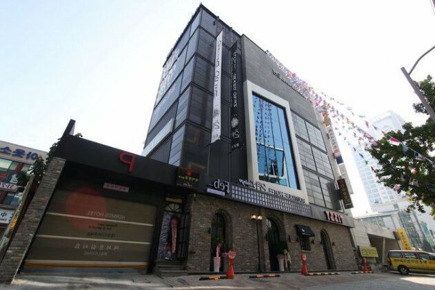 Boutique Hotel February Hwanggeum