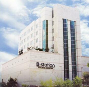B Station Hotel