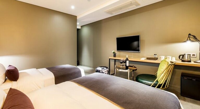 Daejeon Namoo Hotel - Photo4