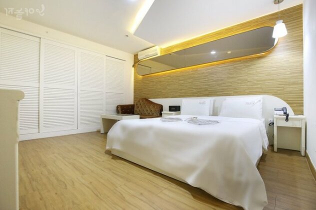 Daejeon Yongjeon Polaris - Photo2