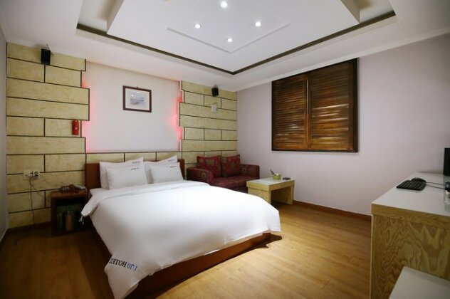 Hotel Rooky - Photo3