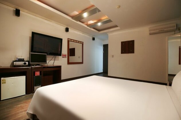 Hotel Rooky - Photo5