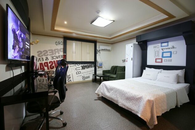 Limousine Motel - Photo3