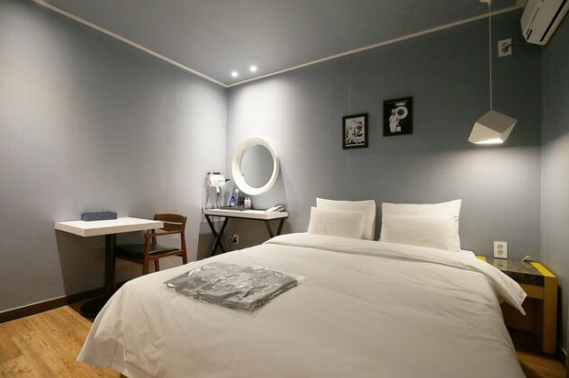 Luis Hotel - Photo2