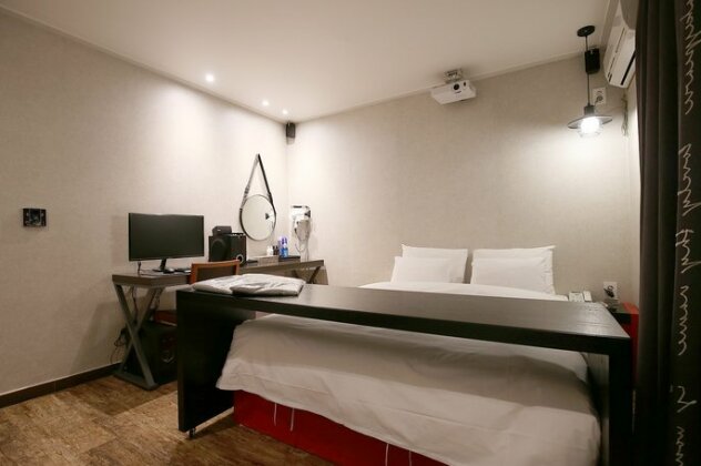 Luis Hotel - Photo4