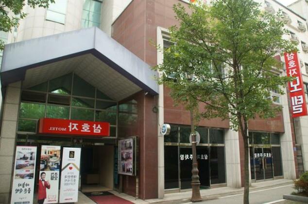 Photo 2
