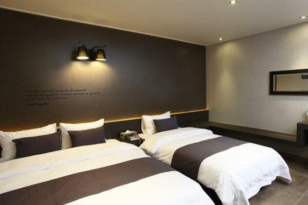 S&Nabom Hotel - Photo2