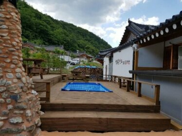 Danyang Hanok Happiness Pension