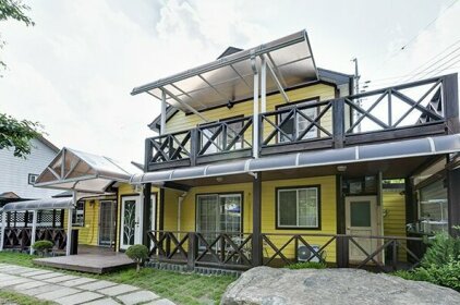 Danyang Sagyejeol punggyeong Pension