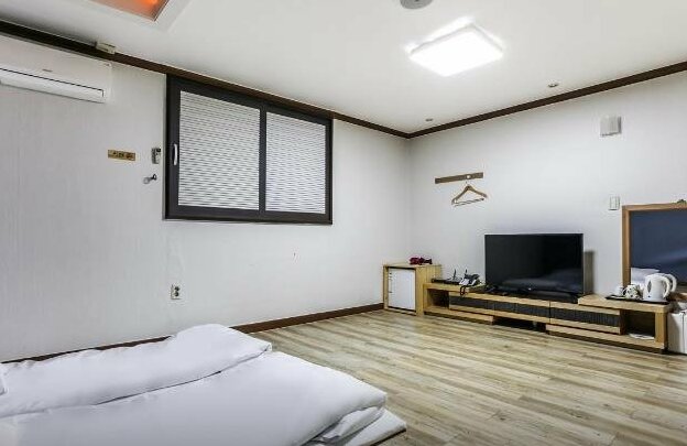 Donghae Eastern Tourist Hotel - Photo3