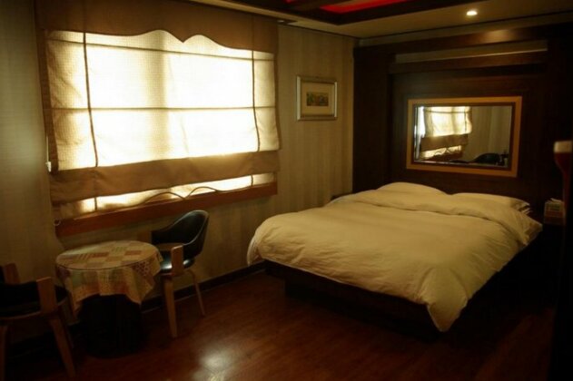 All In Motel - Photo4