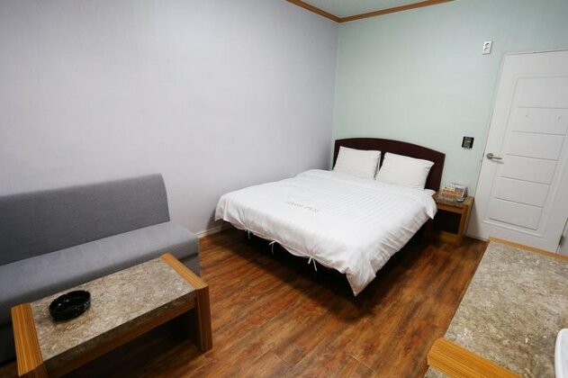 Alps Hotel Gangneung - Photo2