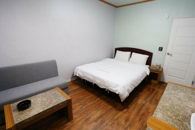 Alps Hotel Gangneung - Photo2