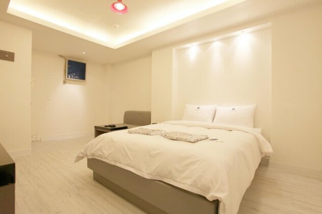 Br Hotel Gangneung - Photo2