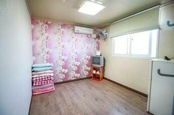 Darock Pension & Guesthouse - Photo4