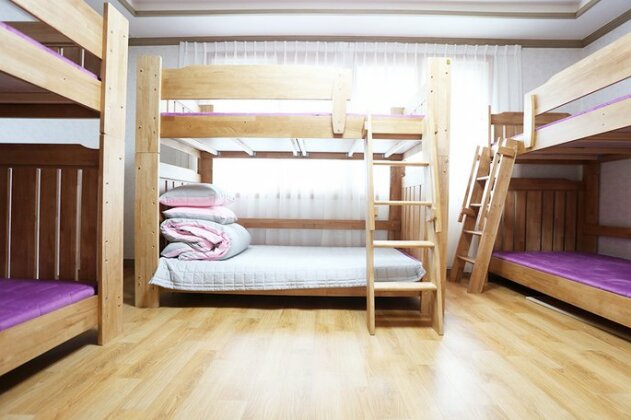 Gangneung Chodang Guesthouse - Hostel - Photo4